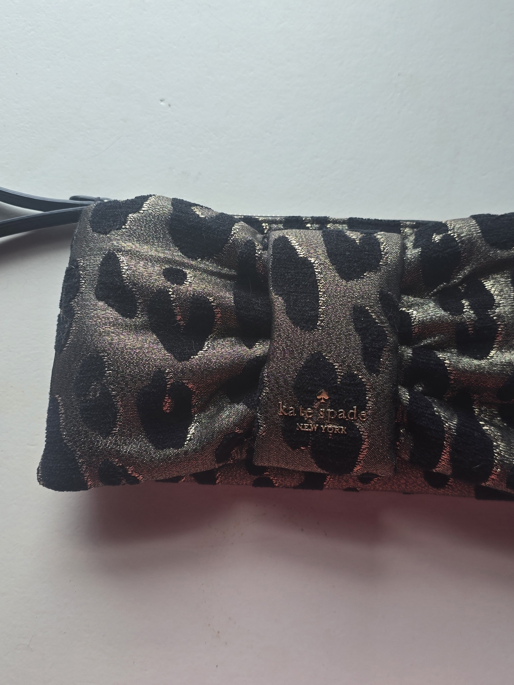 kate spade Metallic Leopard Bow Wristlet - Black & Gold